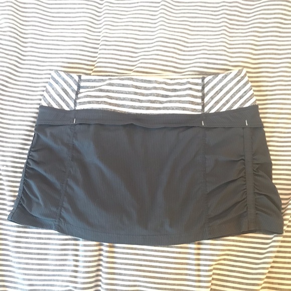 lululemon athletica Dresses & Skirts - Lululemon skirt/skort